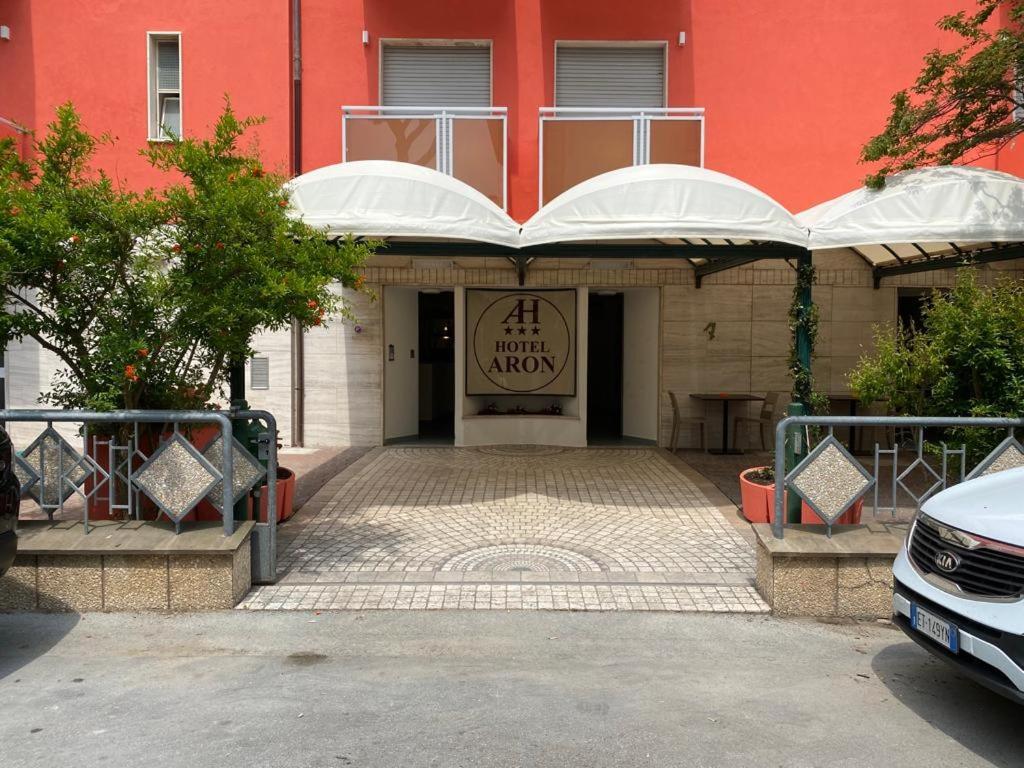 Aron Hotel Rimini Exterior foto