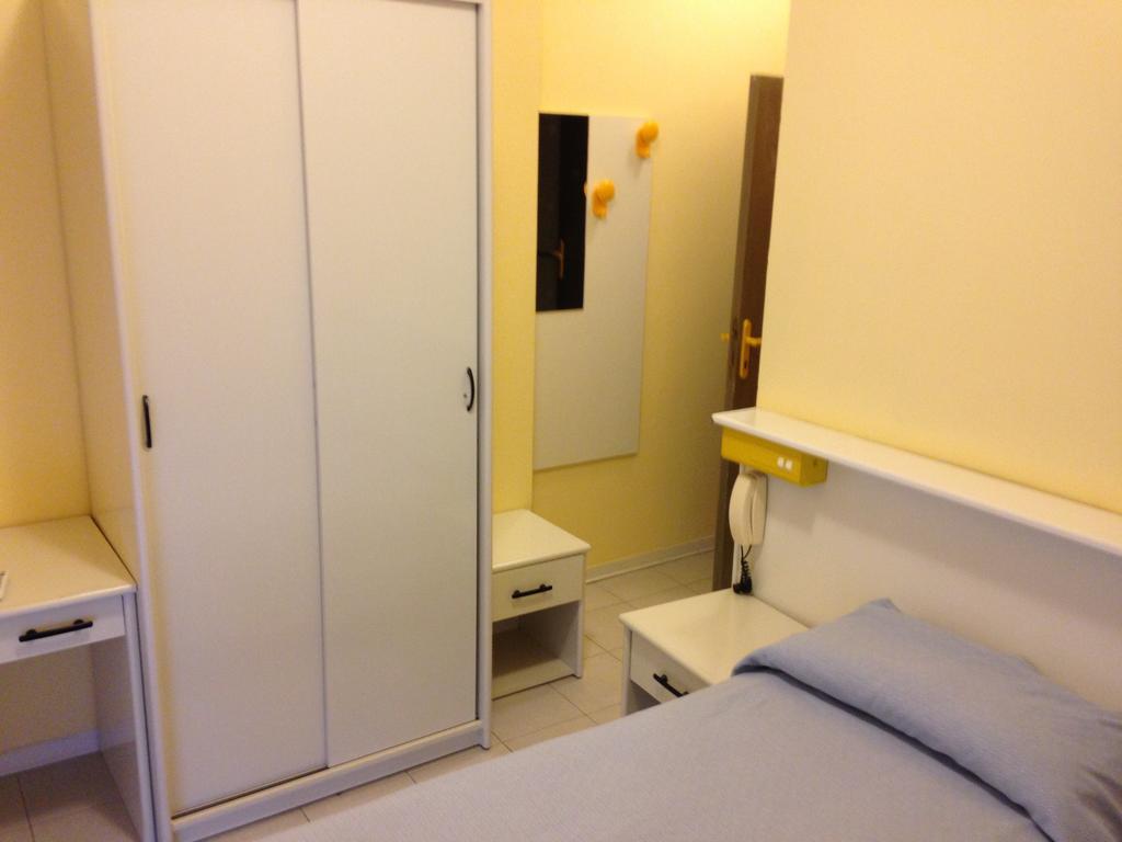 Aron Hotel Rimini Exterior foto