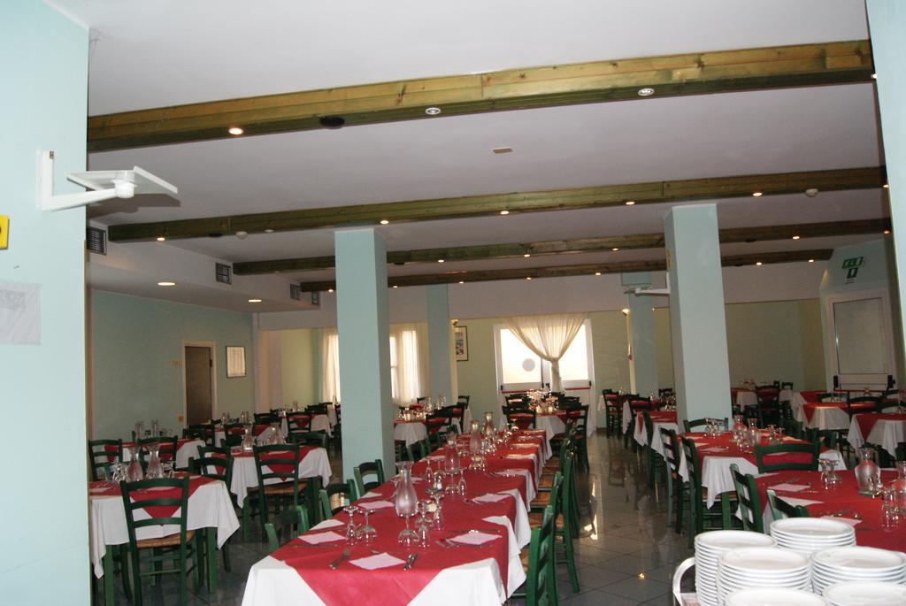 Aron Hotel Rimini Exterior foto